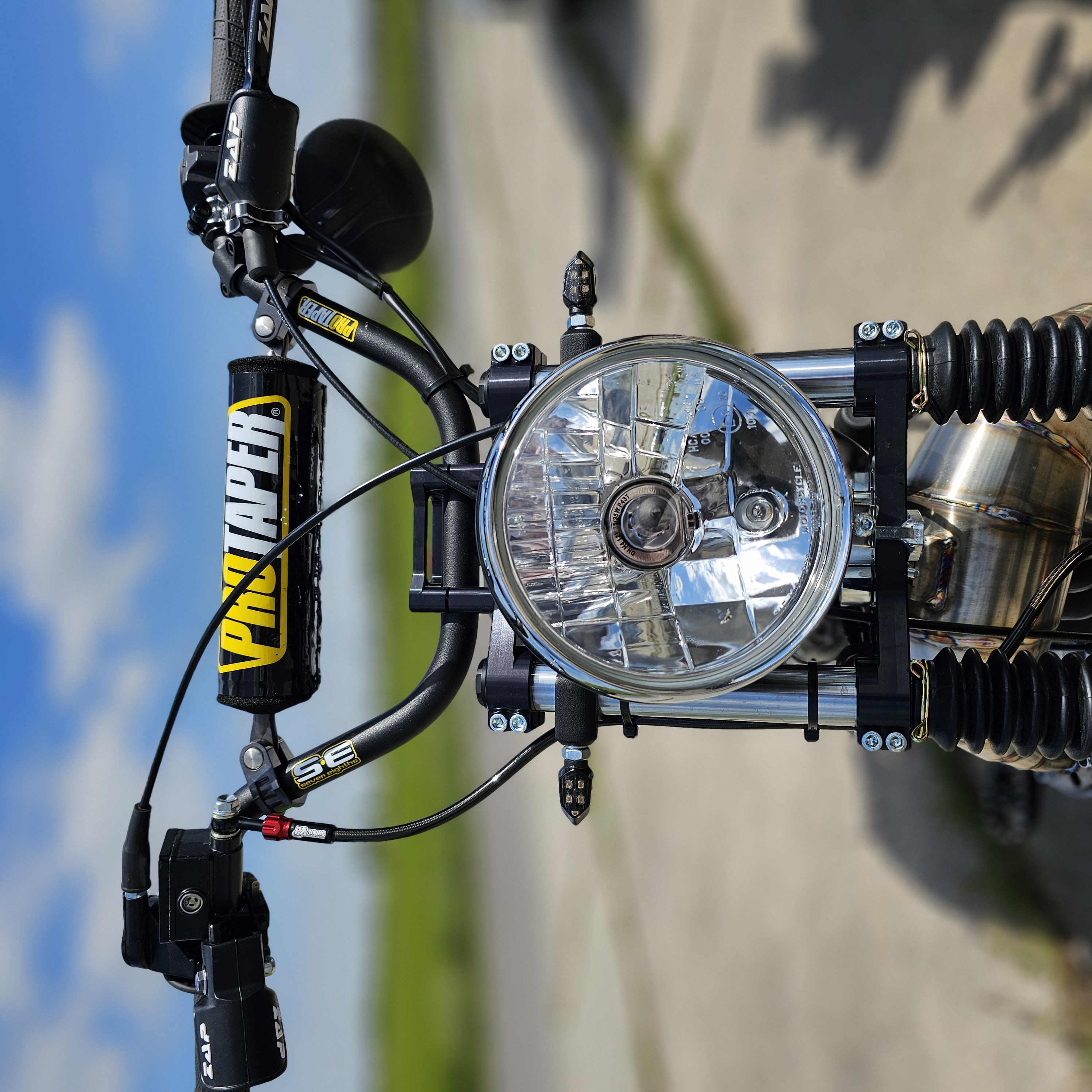 Set: 2 Blinkerträger vorn f. LED Blinker M8 - f. Simson S50, S51, S70