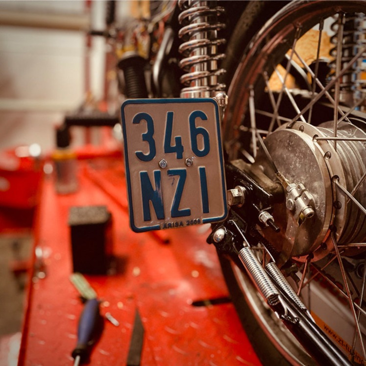 Kennzeichenhalter "Typ1" für Federbein Kennzeichenhalter "Typ1" für Federbein