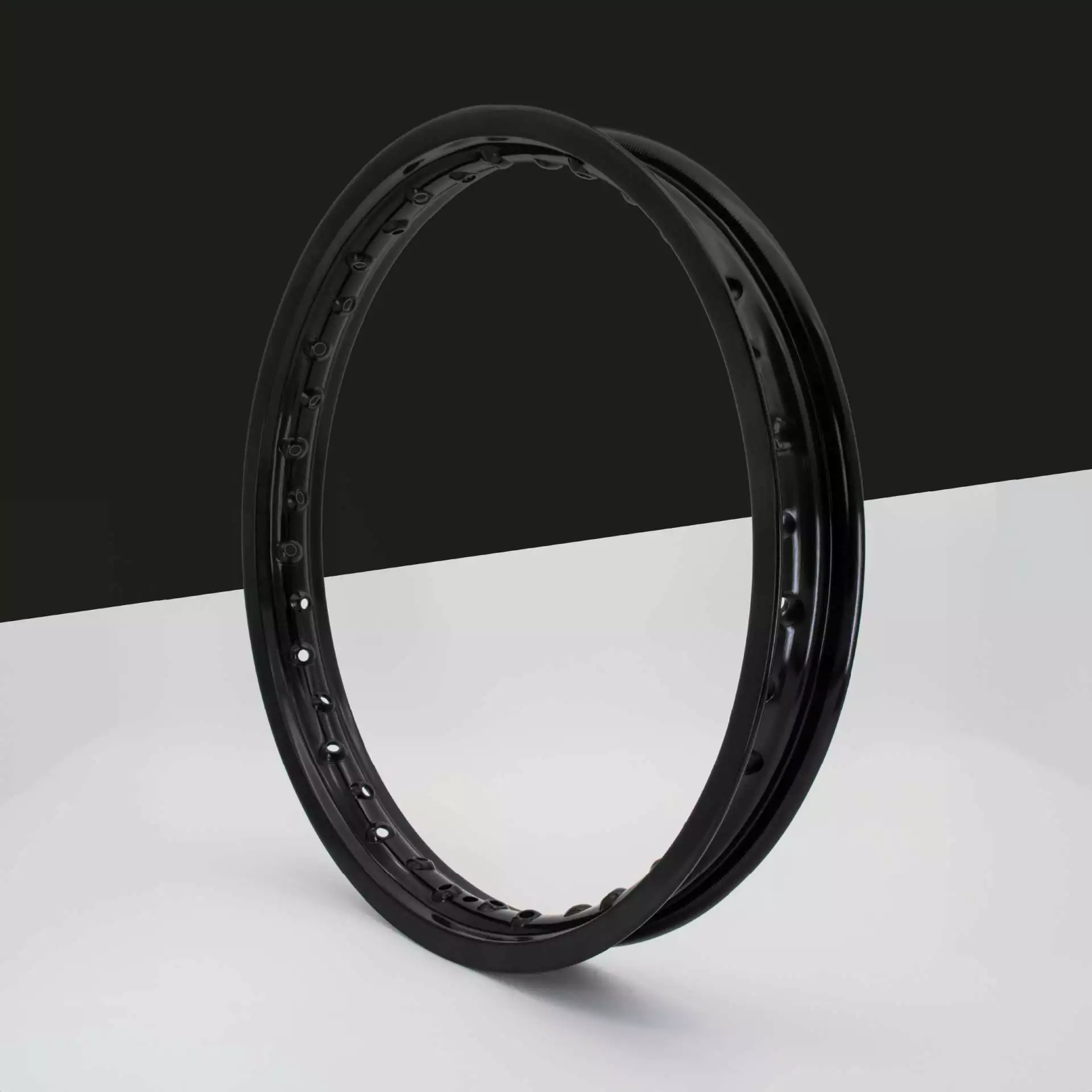 Felge / Felgenring Schwarz 1,6 x 16 Aluminium eloxiert – passend für Simson Felge / Felgenring Schwarz 1,6 x 16 Aluminium eloxiert – passend für Simson